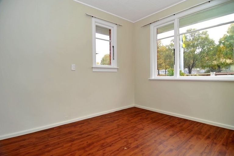 Photo of property in 413 Kaikorai Valley Road, Bradford, Dunedin, 9011