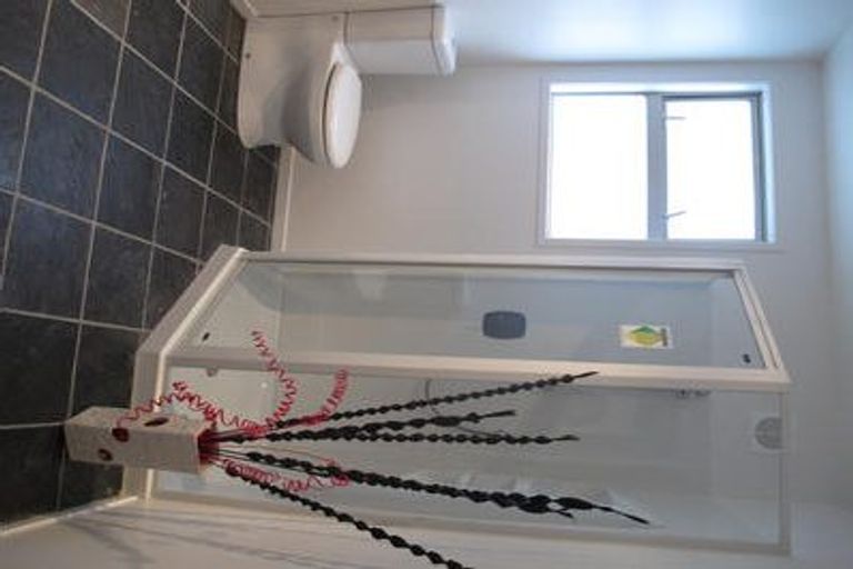 Photo of property in 1/43 Castor Bay Road, Castor Bay, Auckland, 0620