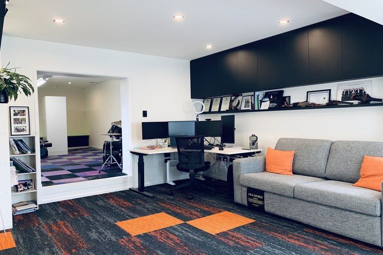 Photo of property in 43 Russleigh Drive, Dinsdale, Hamilton, 3204