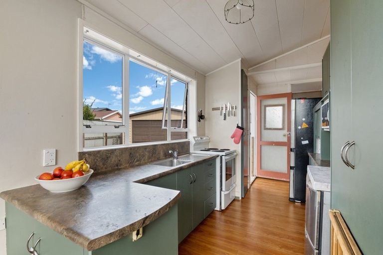 Photo of property in 2 Caesar Street, Stratford, 4332