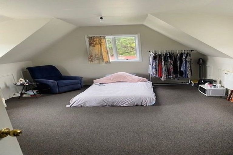 Photo of property in 10 Hillary Street, Tawa, Wellington, 5028