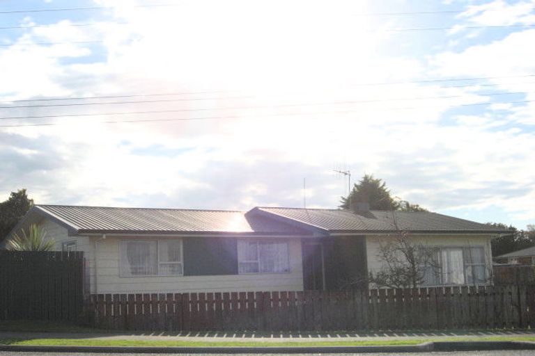 Photo of property in 20 Kaitemako Road, Welcome Bay, Tauranga, 3112