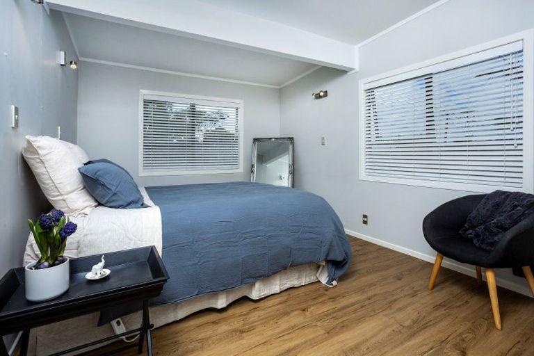 Photo of property in 2/7 Eskdale Road, Birkdale, Auckland, 0626