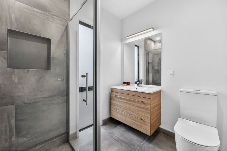 Photo of property in 122c Monument Road, Clevedon, 2582