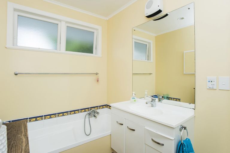 Photo of property in 15 Tukura Road, Inner Kaiti, Gisborne, 4010