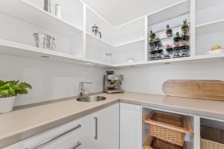 Photo of property in 26 Waitotara Way, Whitianga, 3510