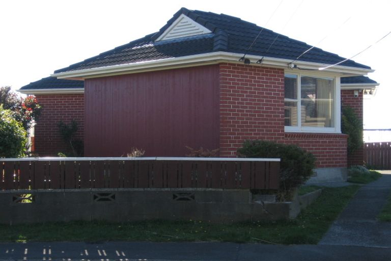 Photo of property in 12 Paparangi Crescent, Paparangi, Wellington, 6037