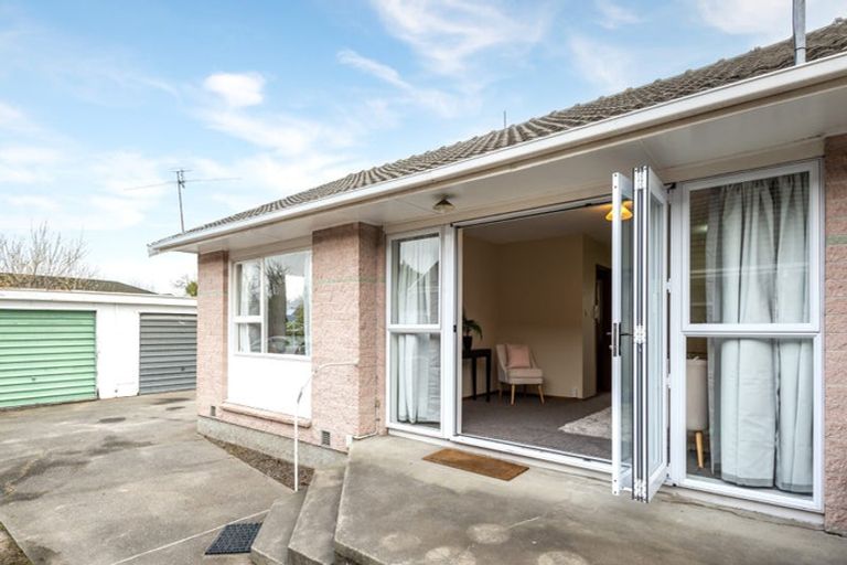 Photo of property in 2/470 Greers Road, Bishopdale, Christchurch, 8053