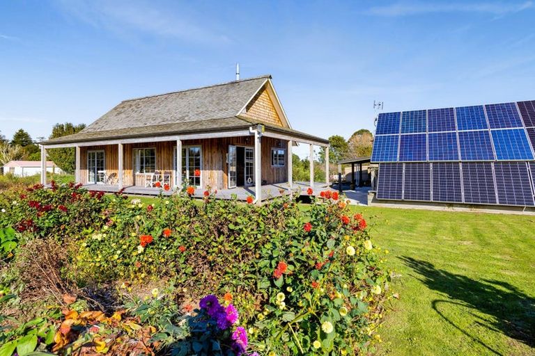 Photo of property in 28 Bridger Place, Eltham, 4322