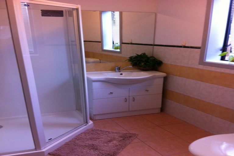 Photo of property in 44 Margate Road, Blockhouse Bay, Auckland, 0600