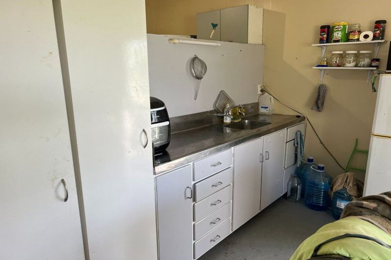 Photo of property in 141 Valley Road, Woodville, 4998