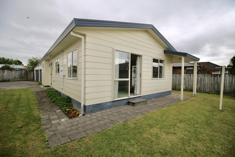 Photo of property in 8a Le Quesne Place, Fairfield, Hamilton, 3214