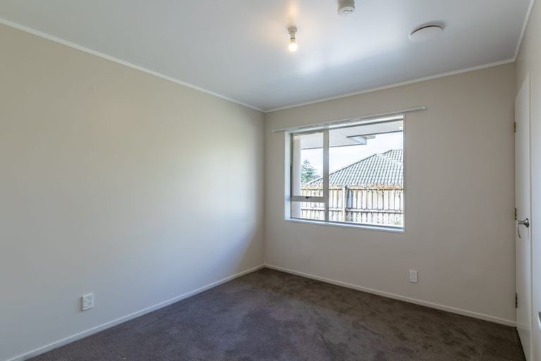 Photo of property in 100e Parrs Cross Road, Henderson, Auckland, 0612