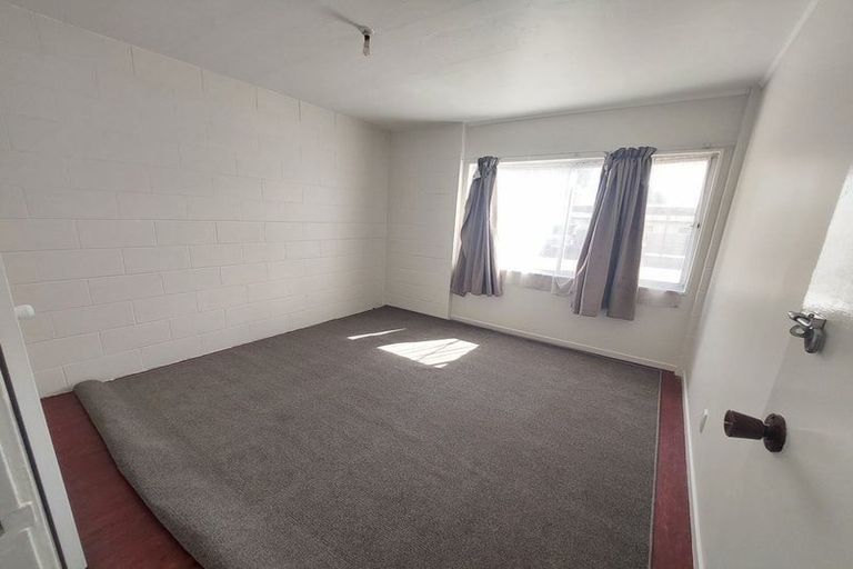 Photo of property in 2/90 Kenderdine Road, Papatoetoe, Auckland, 2025