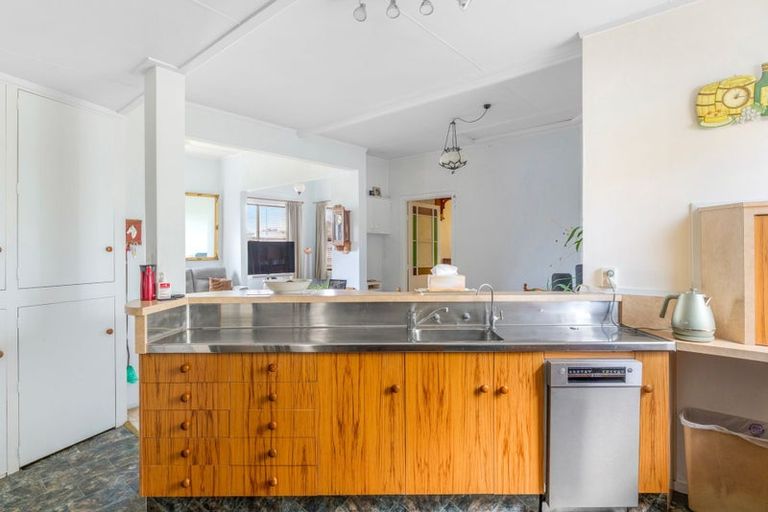 Photo of property in 300 Aberdeen Road, Gisborne, 4010