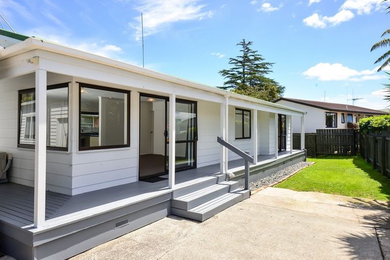 Photo of property in 4a Saint Lukes Place, Bader, Hamilton, 3206