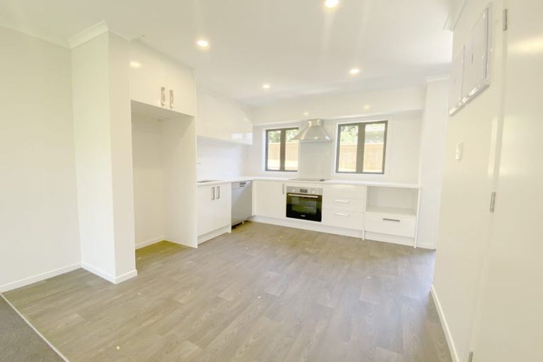 Photo of property in 6/9 Marlene Avenue, Te Atatu South, Auckland, 0610