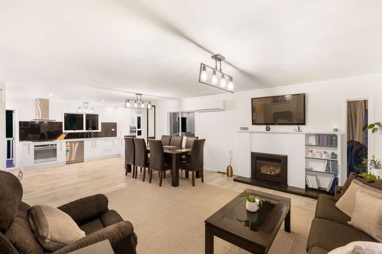 Photo of property in 83 Rangatira Road, Beach Haven, Auckland, 0626