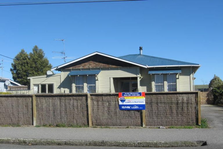 Photo of property in 81 Pembroke Street, Carterton, 5713