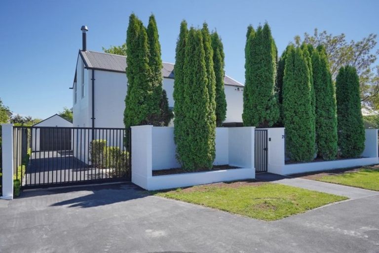 Photo of property in 21 Plynlimon Road, Fendalton, Christchurch, 8052