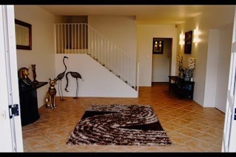 Photo of property in 8 Aztec Place, Conifer Grove, Takanini, 2112