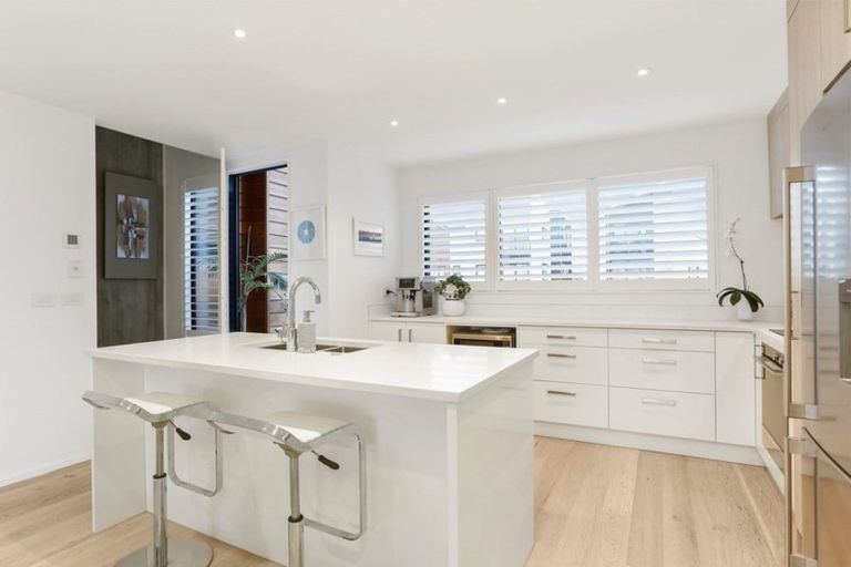 Photo of property in 84 Hobsonville Point Road, Hobsonville, Auckland, 0616