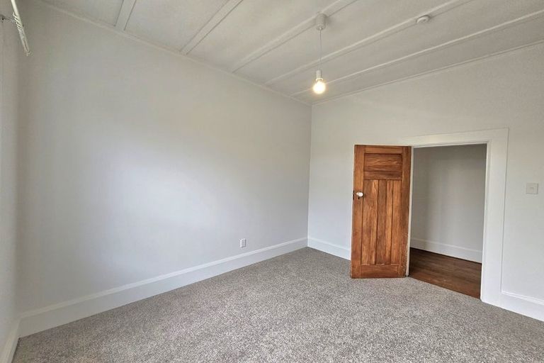 Photo of property in 40 Record Street, Fitzroy, New Plymouth, 4312