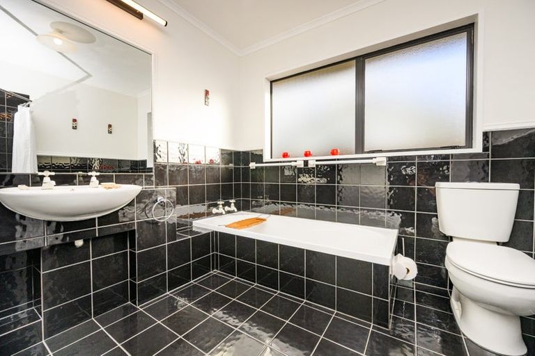 Photo of property in 134 Kelvin Grove Road, Kelvin Grove, Palmerston North, 4414