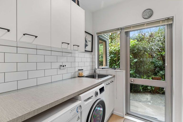 Photo of property in 7 Dorothy Road, Laingholm, Auckland, 0604