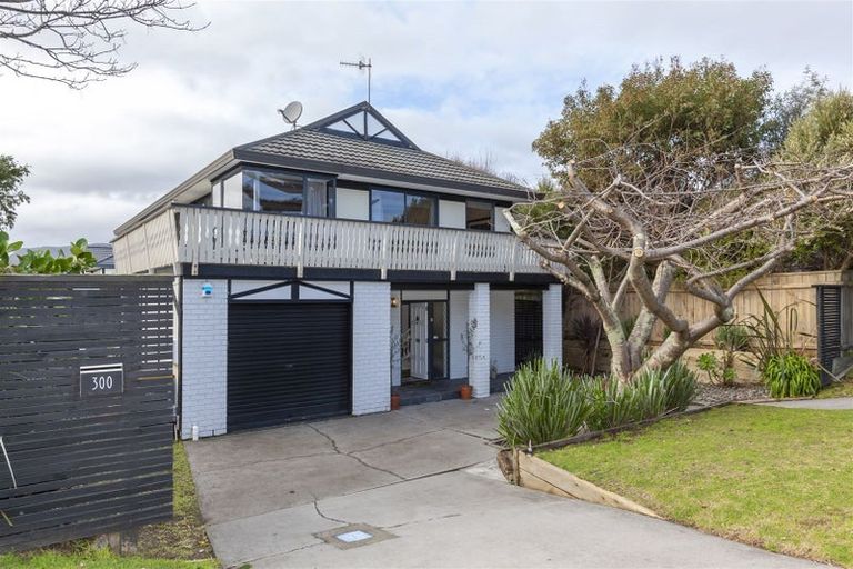Photo of property in 300 Rosetta Road, Raumati Beach, Paraparaumu, 5032