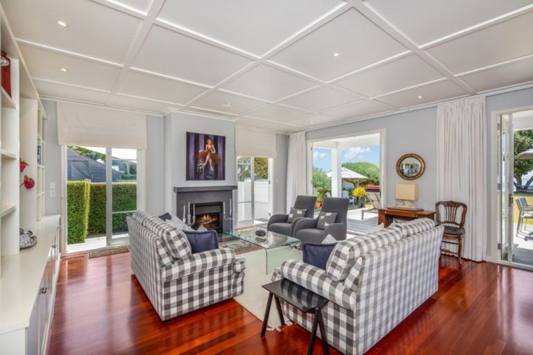 Photo of property in 117 Ladies Mile, Manly, Whangaparaoa, 0930