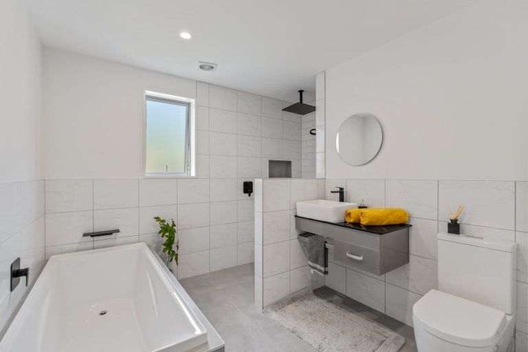 Photo of property in 32 Paterson Road, Mosgiel, 9092