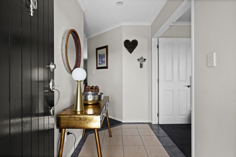 Photo of property in 28 Russell Robertson Drive, Havelock North, 4130