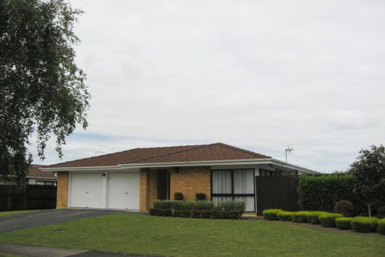 Photo of property in 6 Foxbridge Lane, Conifer Grove, Takanini, 2112