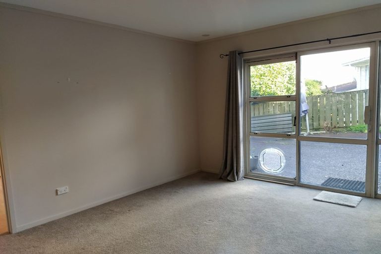 Photo of property in 2/18 Glamorgan Drive, Torbay, Auckland, 0630