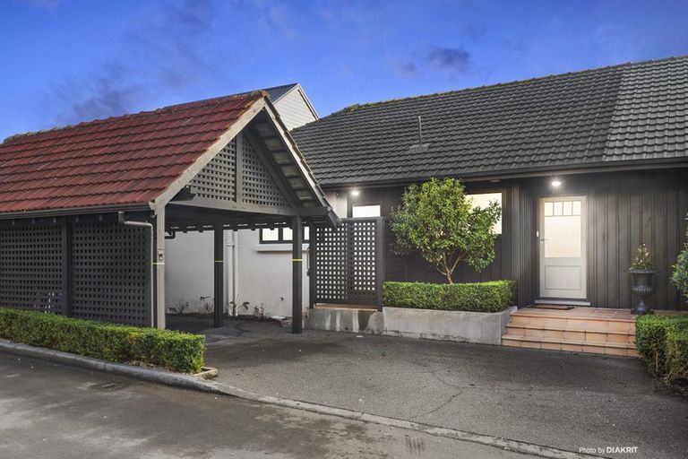 Photo of property in 38b Agra Crescent, Khandallah, Wellington, 6035