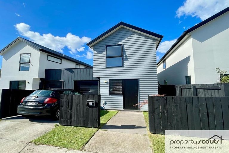 Photo of property in 20 Discovery Place, Marfell, New Plymouth, 4310