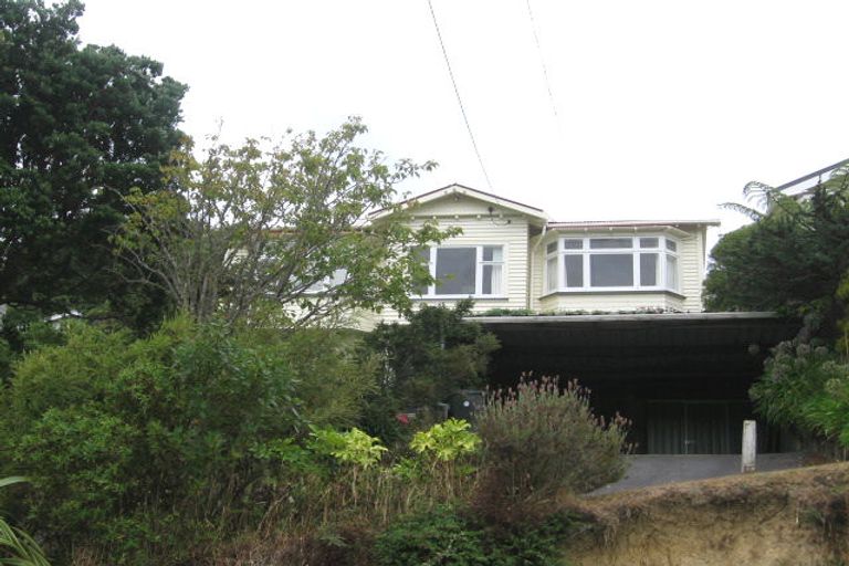 Photo of property in 19 Imlay Crescent, Ngaio, Wellington, 6035