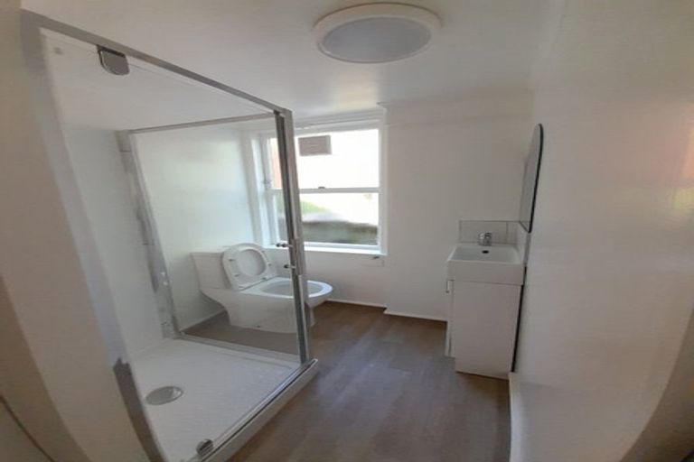 Photo of property in 327 Adelaide Road, Newtown, Wellington, 6021