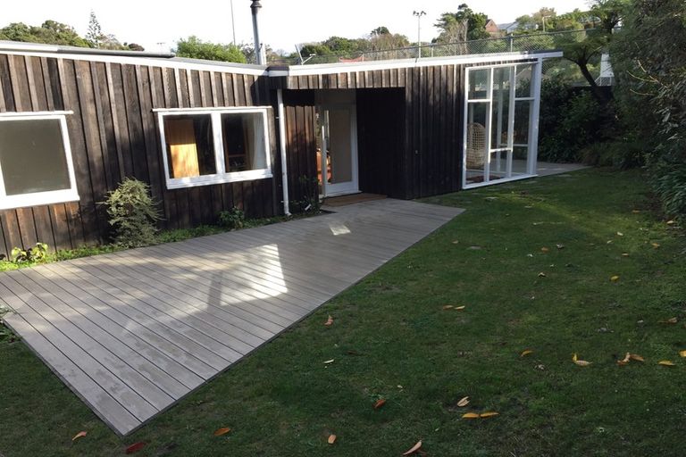 Photo of property in 43 Delhi Crescent, Khandallah, Wellington, 6035