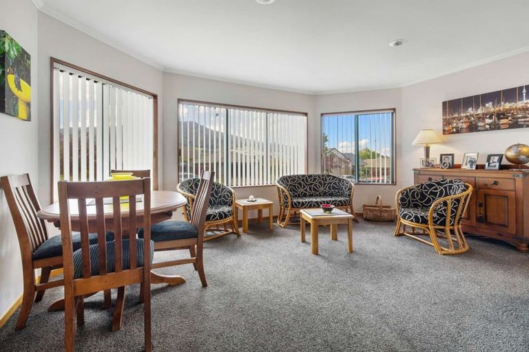 Photo of property in 8 Hoyte Place, Pukehangi, Rotorua, 3015