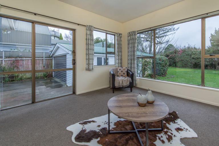 Photo of property in 44 Windermere Road, Papanui, Christchurch, 8053