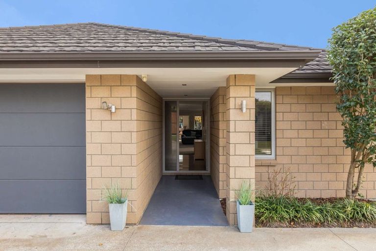 Photo of property in 1 Puketi Lane, Waiuku, 2123