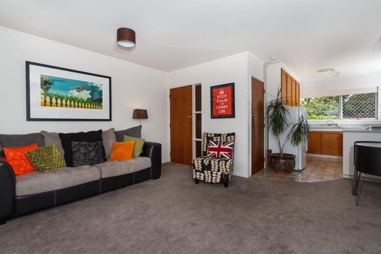 Photo of property in 2/3 Kiwi Esplanade, Mangere Bridge, Auckland, 2022