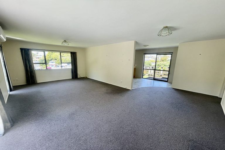 Photo of property in 111b Rosario Crescent, Red Beach, 0932