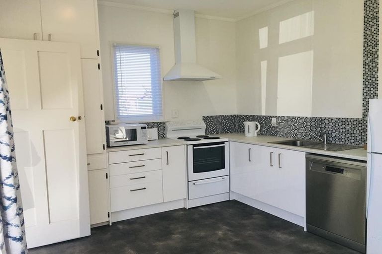 Photo of property in 28 The Loop, Meeanee, Napier, 4110