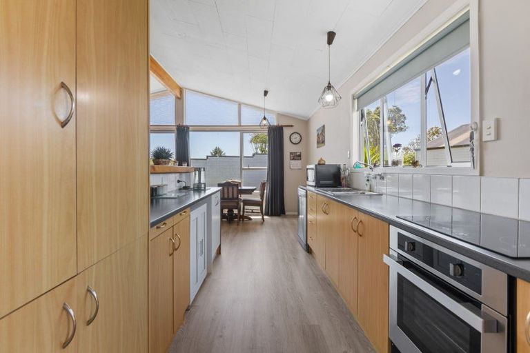 Photo of property in 5 Newbury Place, Waitara, 4320