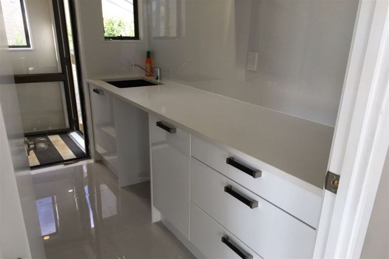 Photo of property in 33 Danube Lane, Glen Eden, Auckland, 0602