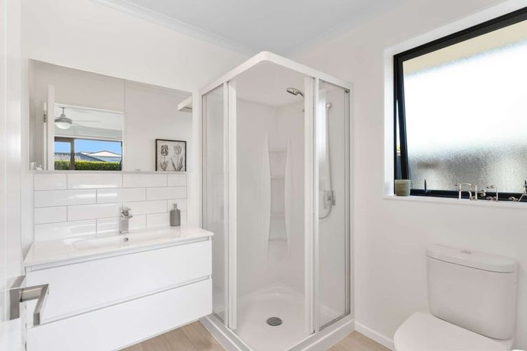 Photo of property in 17 Eyrewell Road, Pegasus, 7612