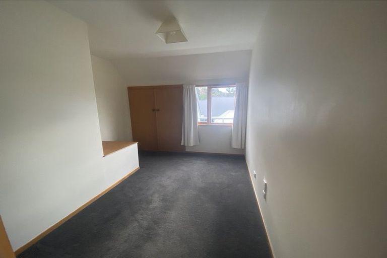 Photo of property in 2/41 Taupata Street, Redcliffs, Christchurch, 8081